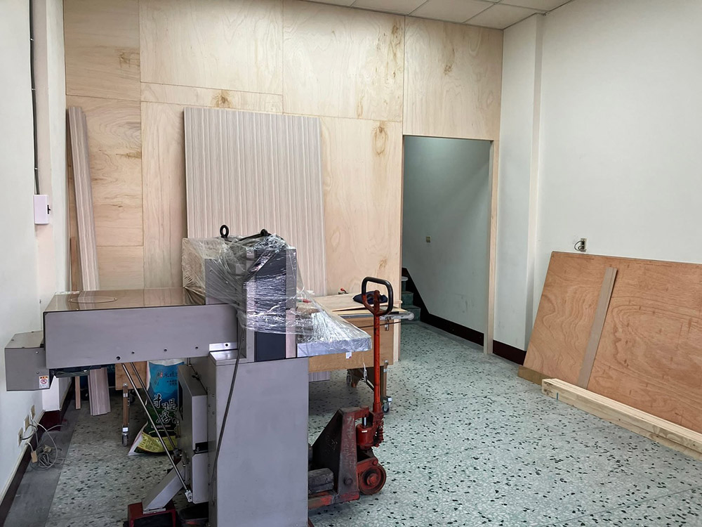 大里區工廠精密儀器設備搬遷1