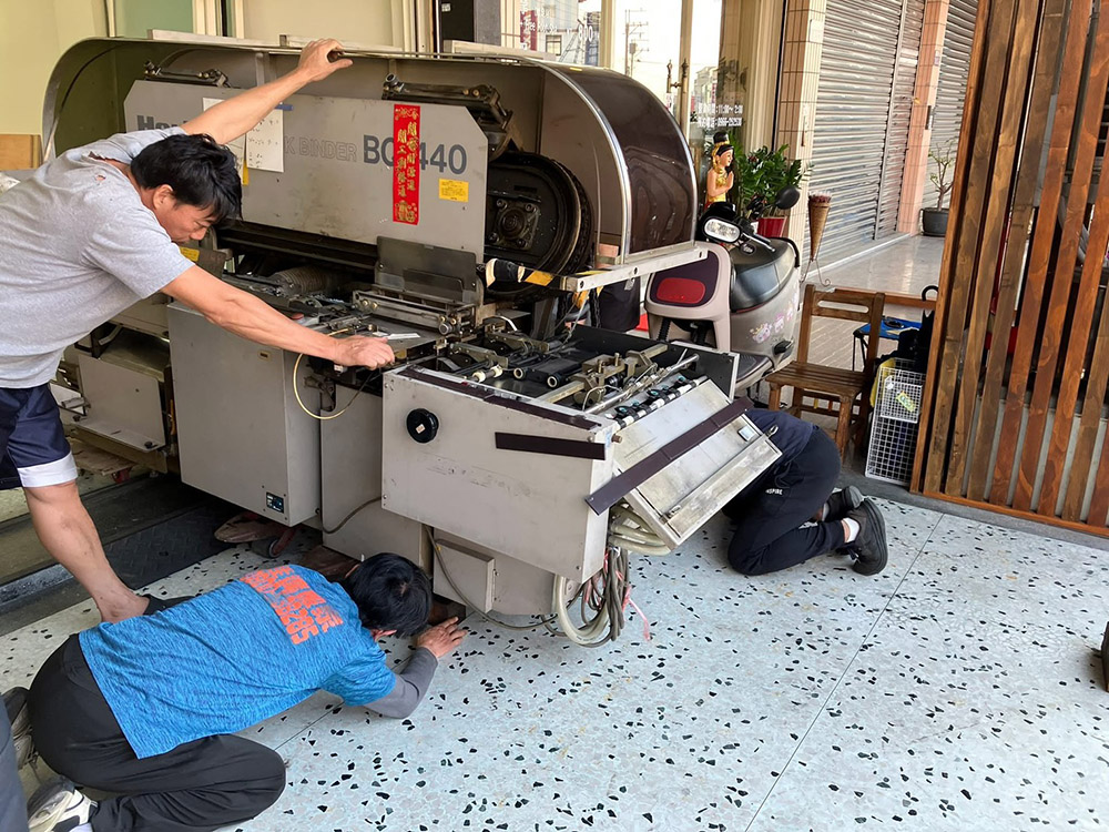 大里區工廠精密儀器設備搬遷4