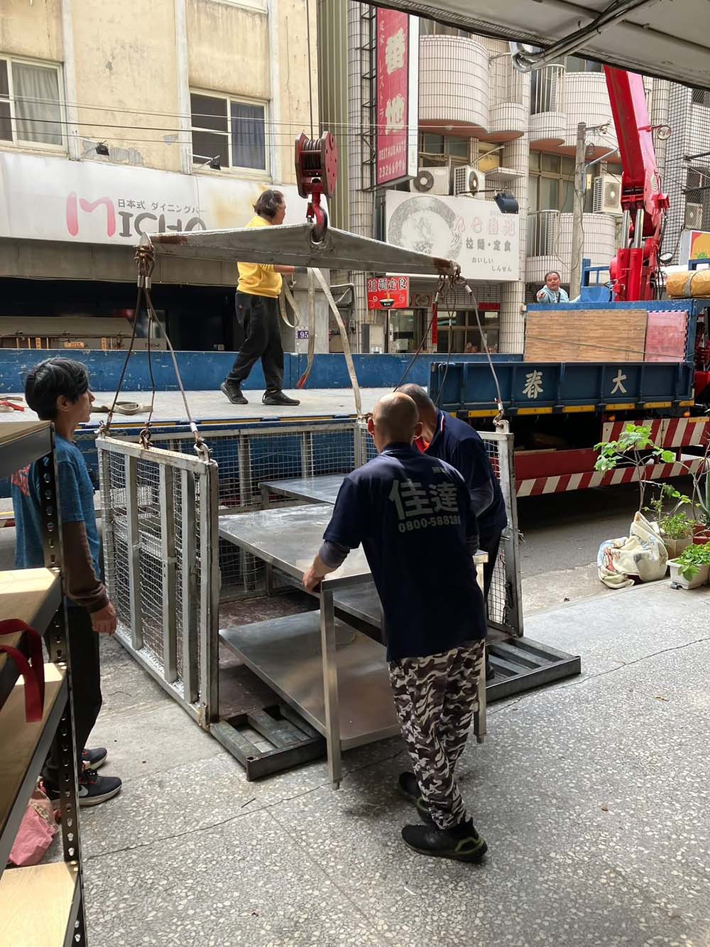 西區商家門市設備遷移1